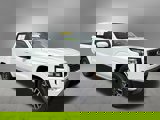Used 2022 Nissan Frontier SV image 6