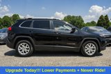 Used 2017 Jeep Cherokee Latitude image 3