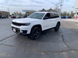 Used 2023 Jeep Grand Cherokee L Laredo image 4