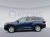 Used 2015 Toyota Highlander LE image 2