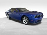 Used 2021 Dodge Challenger SXT image 2