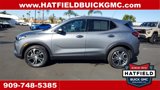 Used 2022 Buick Encore GX Essence image 2