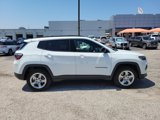 Used 2024 Jeep Compass Latitude image 2
