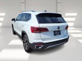 Used 2024 Volkswagen Taos SE image 5