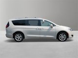 Used 2017 Chrysler Pacifica Touring-L Plus w/ Advanced Safetytec Group image 6