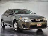 Used 2012 Toyota Camry LE image 2