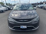Used 2018 Chrysler Pacifica Limited w/ Advanced Safetytec Group image 2