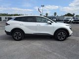 Used 2023 Kia Sportage LX image 3