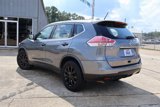 Used 2016 Nissan Rogue S image 2