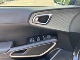 Used 2022 Kia Soul LX w/ Technology Package image 5