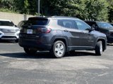 Used 2022 Jeep Compass Latitude image 3