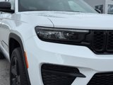 Used 2023 Jeep Grand Cherokee Altitude image 2