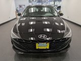 Certified 2022 Hyundai Elantra SE w/ Cargo Package image 2