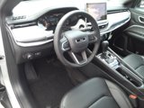 Used 2024 Jeep Compass Latitude image 3