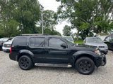Used 2010 Nissan Pathfinder SE w/ SE Premium Journey Pkg image 4