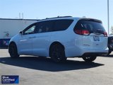 Used 2019 Chrysler Pacifica Touring-L Plus image 2
