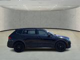 Used 2022 Volkswagen Tiguan SE R-Line image 3