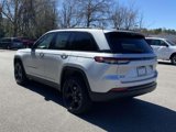 New 2025 Jeep Grand Cherokee Limited image 4