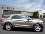 Used 2021 Ford Explorer XLT w/ Equipment Group 202A image 4