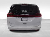 Used 2023 Chrysler Pacifica Touring-L image 4