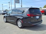 Used 2023 Chrysler Pacifica Touring-L image 2