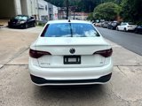Used 2022 Volkswagen Jetta SE image 3