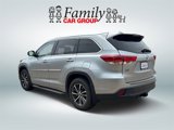 Used 2018 Toyota Highlander SE image 4