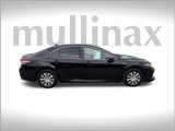 Used 2020 Toyota Camry LE image 2