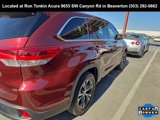 Used 2017 Toyota Highlander LE image 5