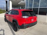 Used 2019 Jeep Cherokee Trailhawk image 4