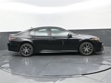 Used 2021 Toyota Camry SE image 2