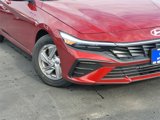 New 2025 Hyundai Elantra SE image 3