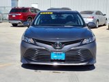 Used 2018 Toyota Camry LE image 2