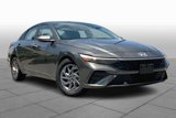 Used 2024 Hyundai Elantra SEL image 2