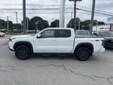 Used 2024 Nissan Frontier PRO-4X image 6