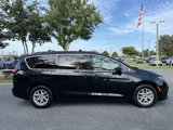 Used 2022 Chrysler Pacifica Touring-L image 2