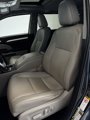 Certified 2019 Toyota Highlander AWD V6 image 4
