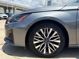 Used 2023 Nissan Altima 2.5 SV image 5