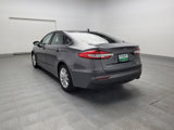 Used 2020 Ford Fusion SE image 5