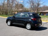 Used 2022 Hyundai Venue SE image 4