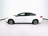 Used 2017 Ford Fusion SE w/ Fusion SE Technology Package image 4