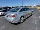 Used 2011 Hyundai Sonata Hybrid image 3