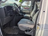 Used 2006 Ford E-350 and Econoline 350 XLT image 3