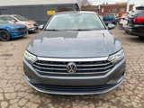 Used 2019 Volkswagen Jetta SE image 2
