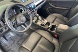 Certified 2024 Porsche Macan image 4