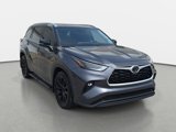 Used 2022 Toyota Highlander XLE image 3