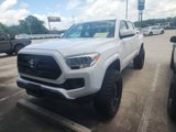 Used 2017 Toyota Tacoma SR image 3