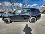 Used 2022 Jeep Grand Cherokee L Laredo image 4