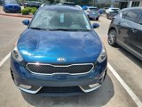Used 2017 Kia Niro Touring image 2