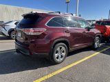 Used 2015 Toyota Highlander Limited image 3